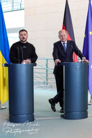 Präsident der Ukraine Wolodymyr Selensky und Bundeskanzler Olaf Scholz - Gespräch in Berlin 2023